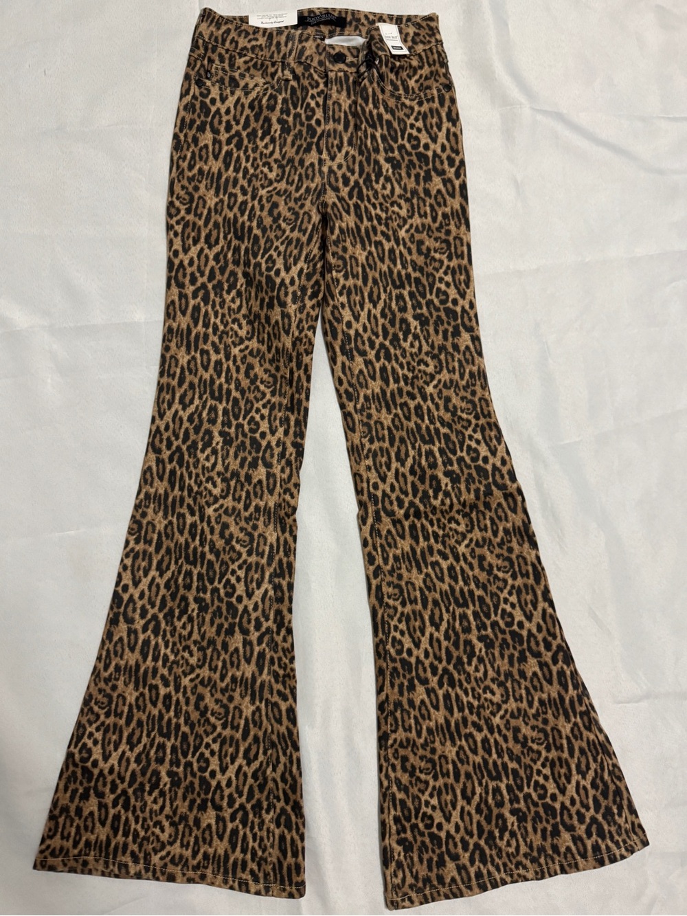 NWT Judy Blue Jaqueline Flare Jeans in Leopard Luxe - Picture 7 of 10